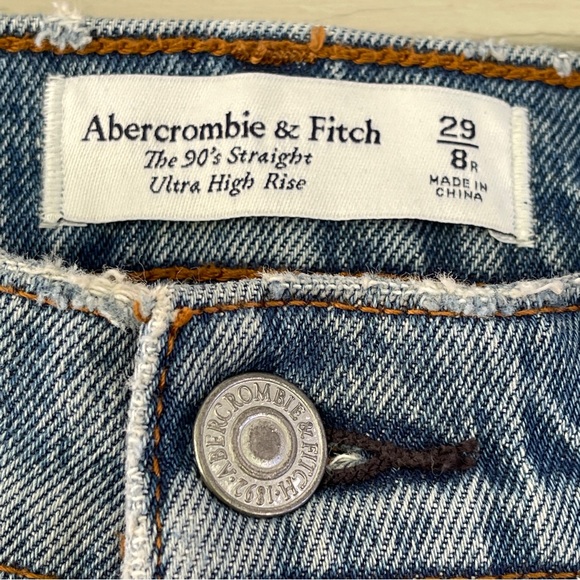 Abercrombie & Fitch The 90's Straight Ultra High Rise Distressed Jeans Size 29 - Picture 5 of 10